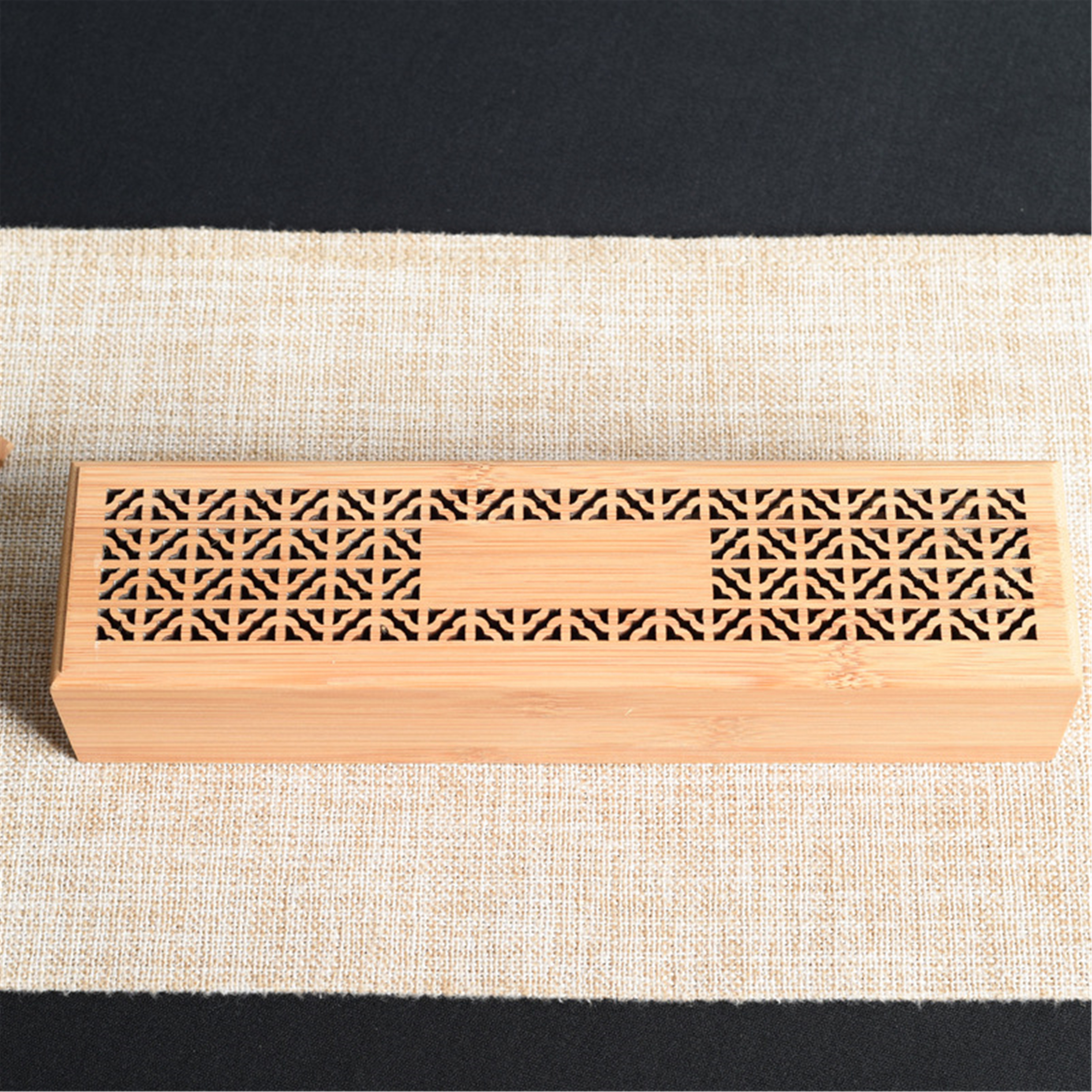 Bamboo and wood thread incense box Home indoor Zen sleeping incense box Aromatherapy stove Bamboo and wood hollow incense holder base