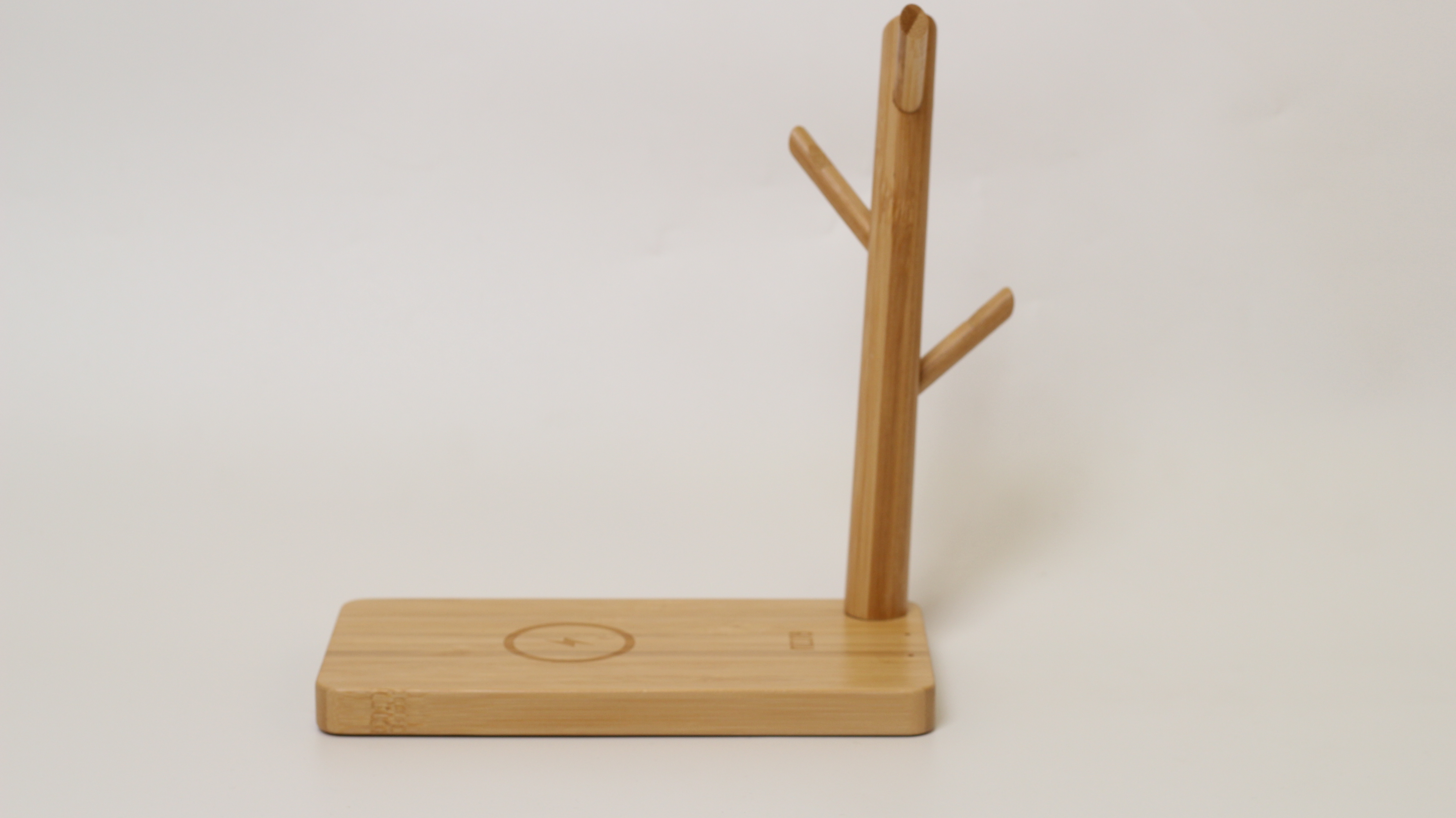 Bamboo tree shaped wireless charging bracket