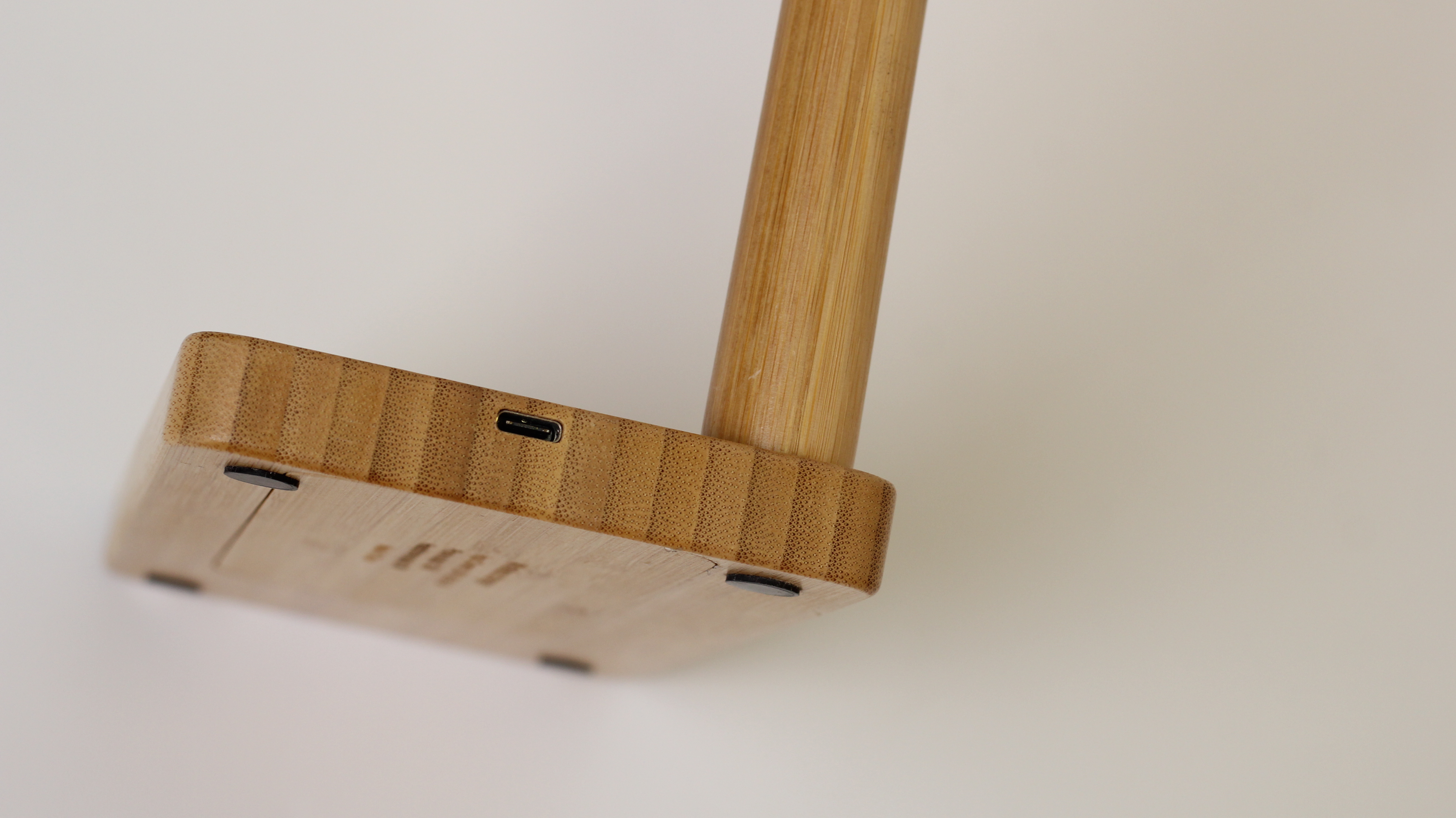 Bamboo tree shaped wireless charging bracket