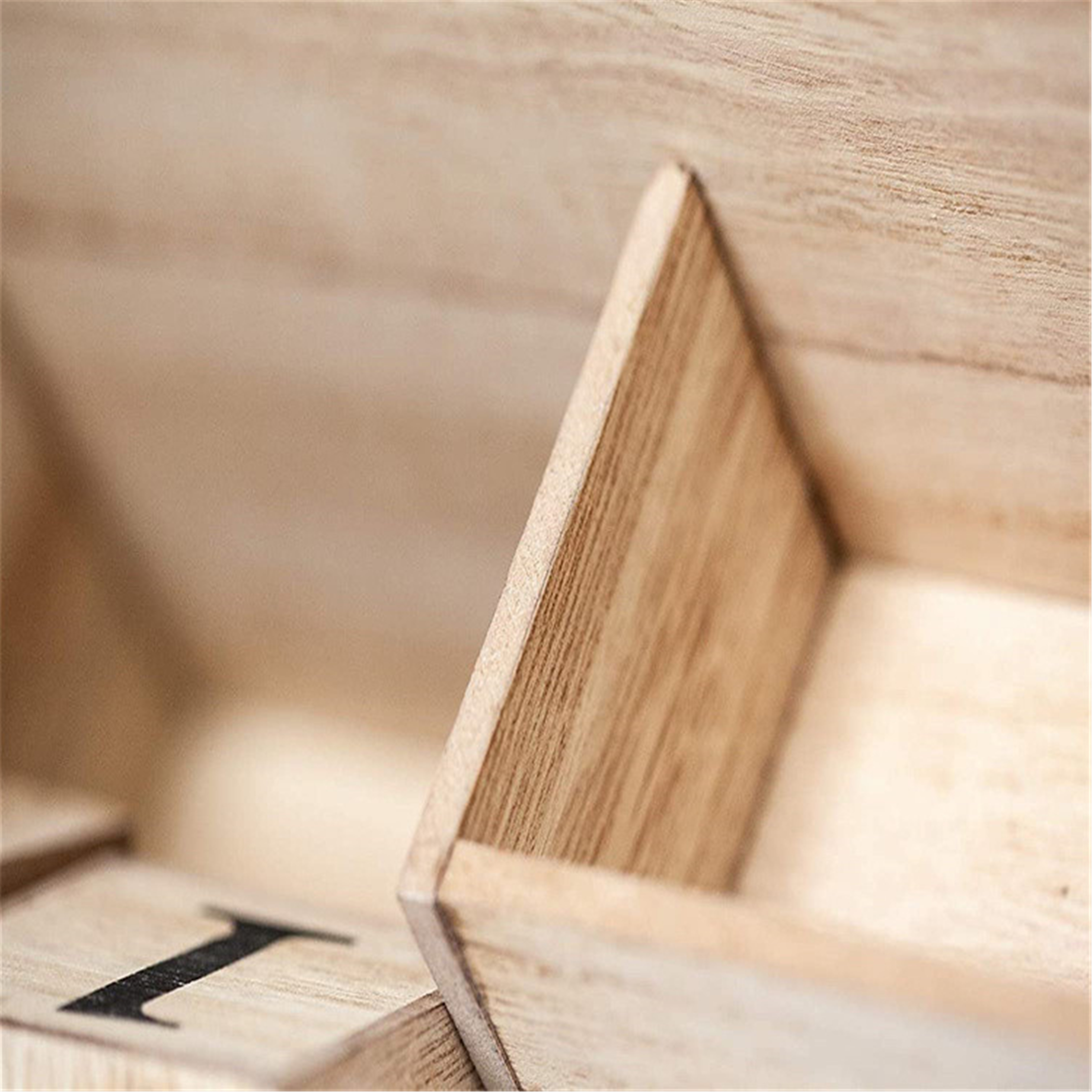 Desktop storage box