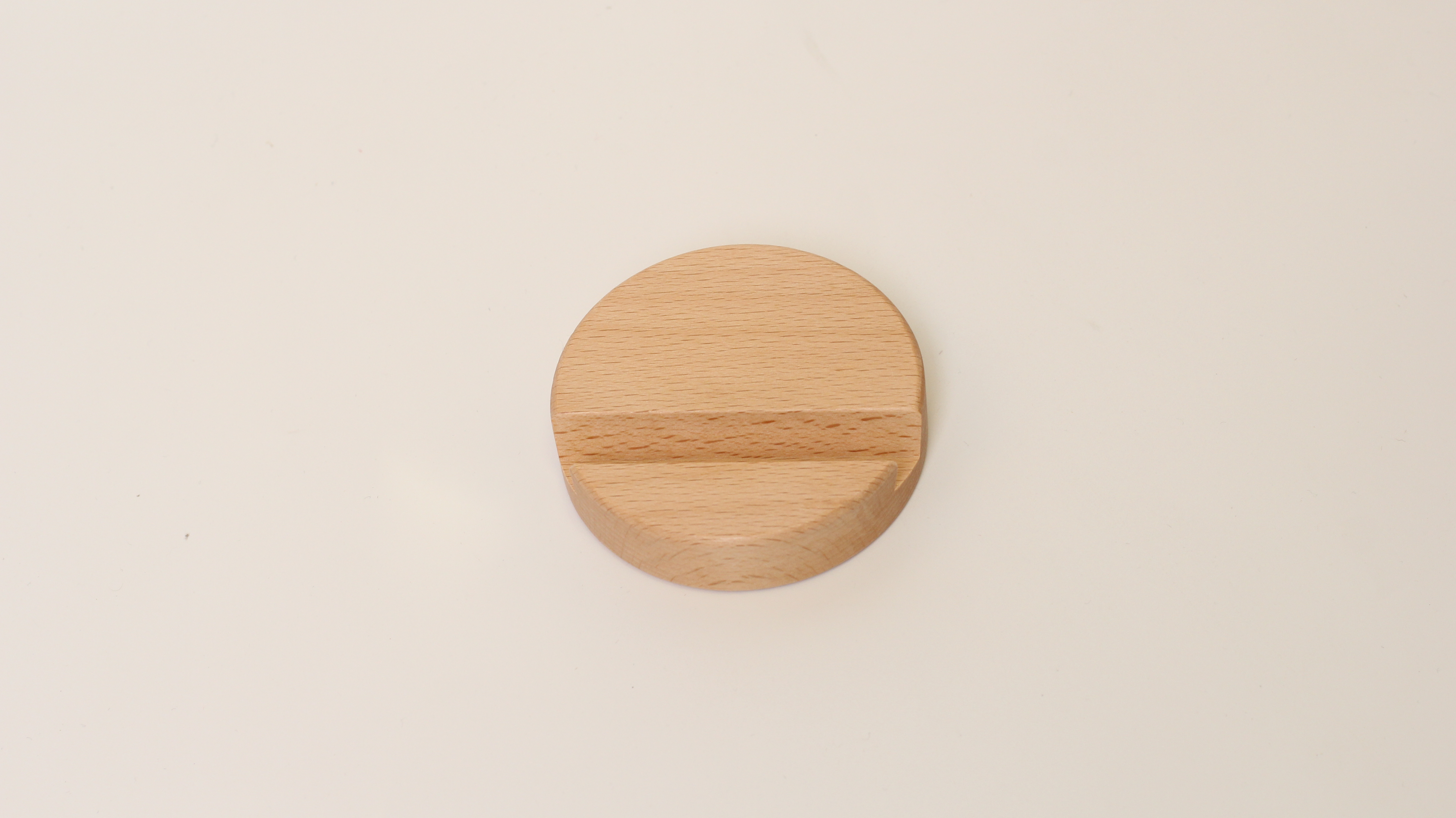Round bamboo and wood mobile phone bracket