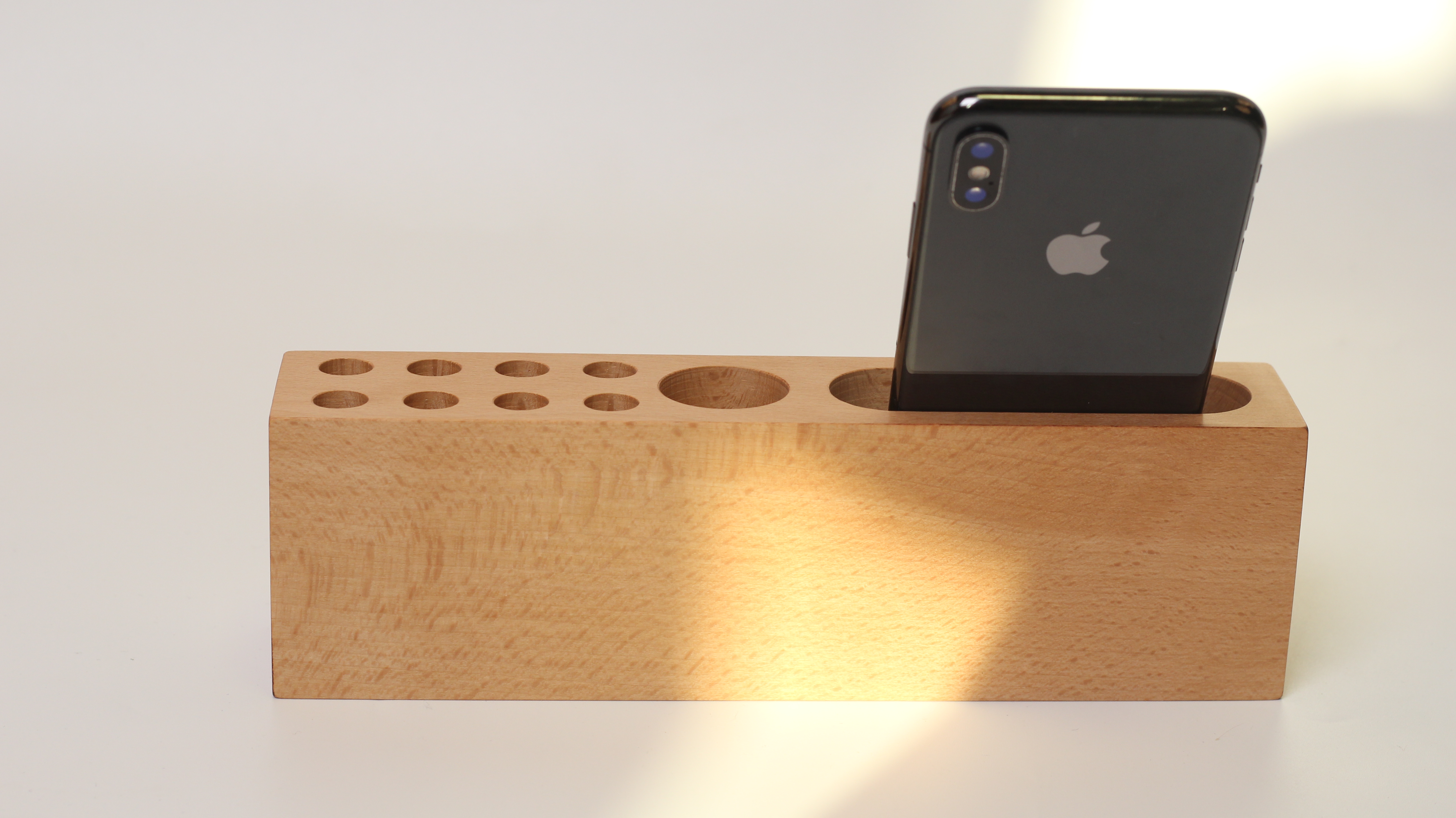 Stereoscopic bamboo and wood mobile phone holder penholder