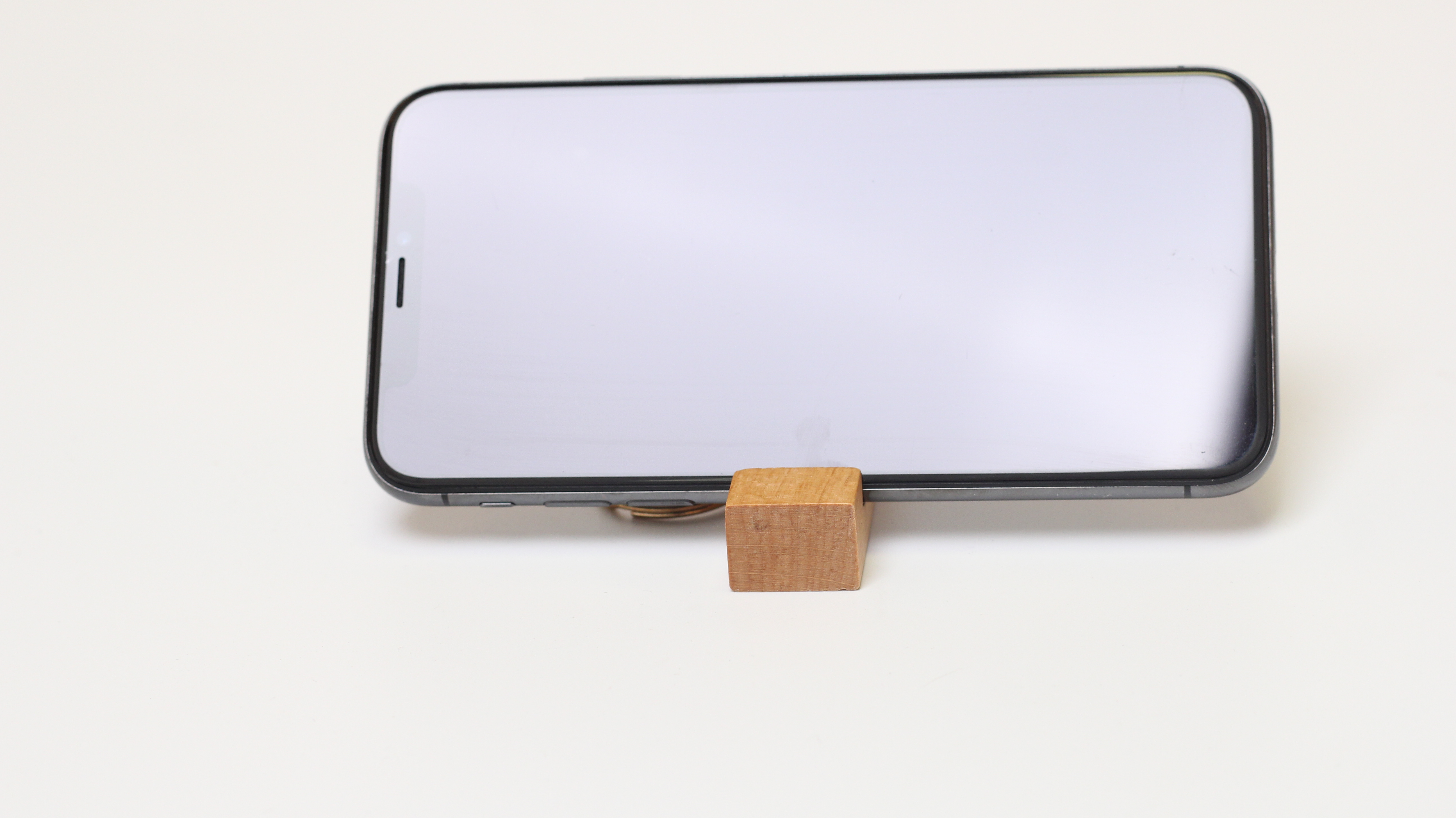 Wooden multi-color mobile phone holder