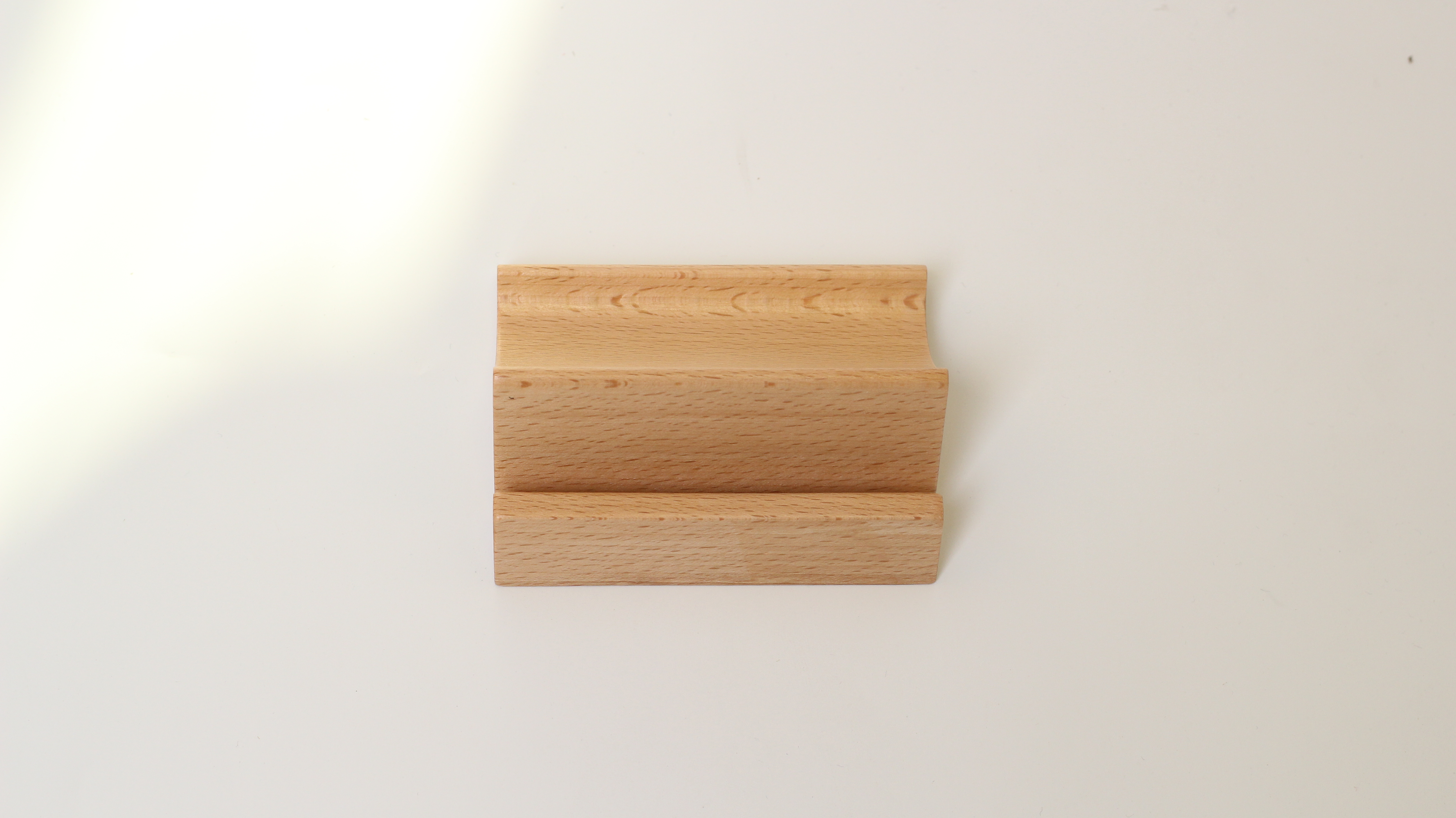 Irregular bamboo and wood mobile phone bracket